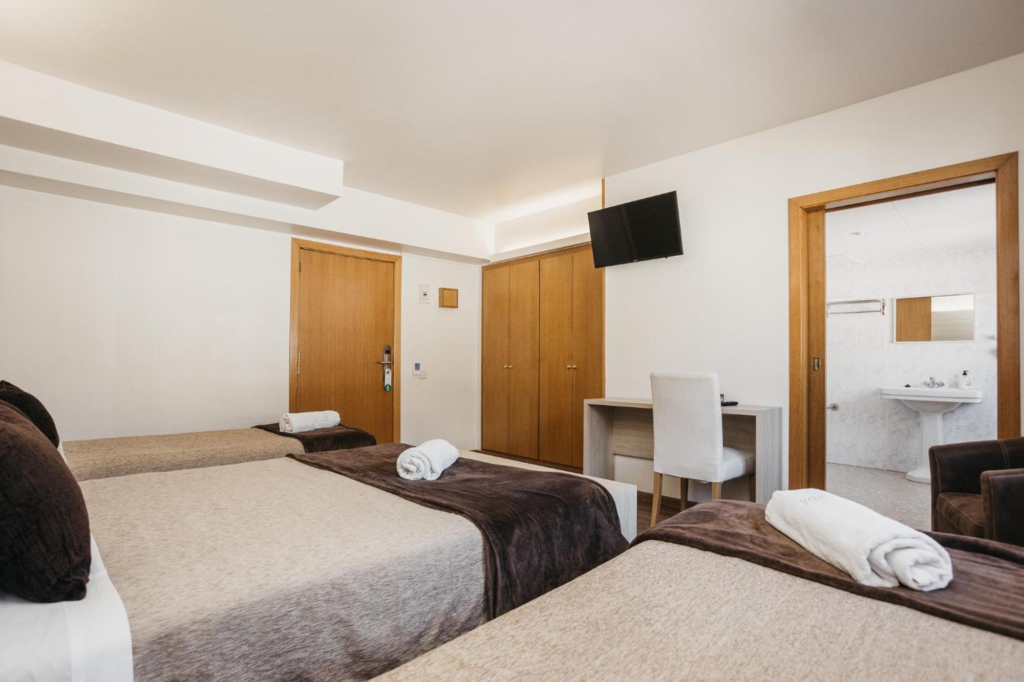 La Trobada Hotel Sport Ripoll Esterno foto