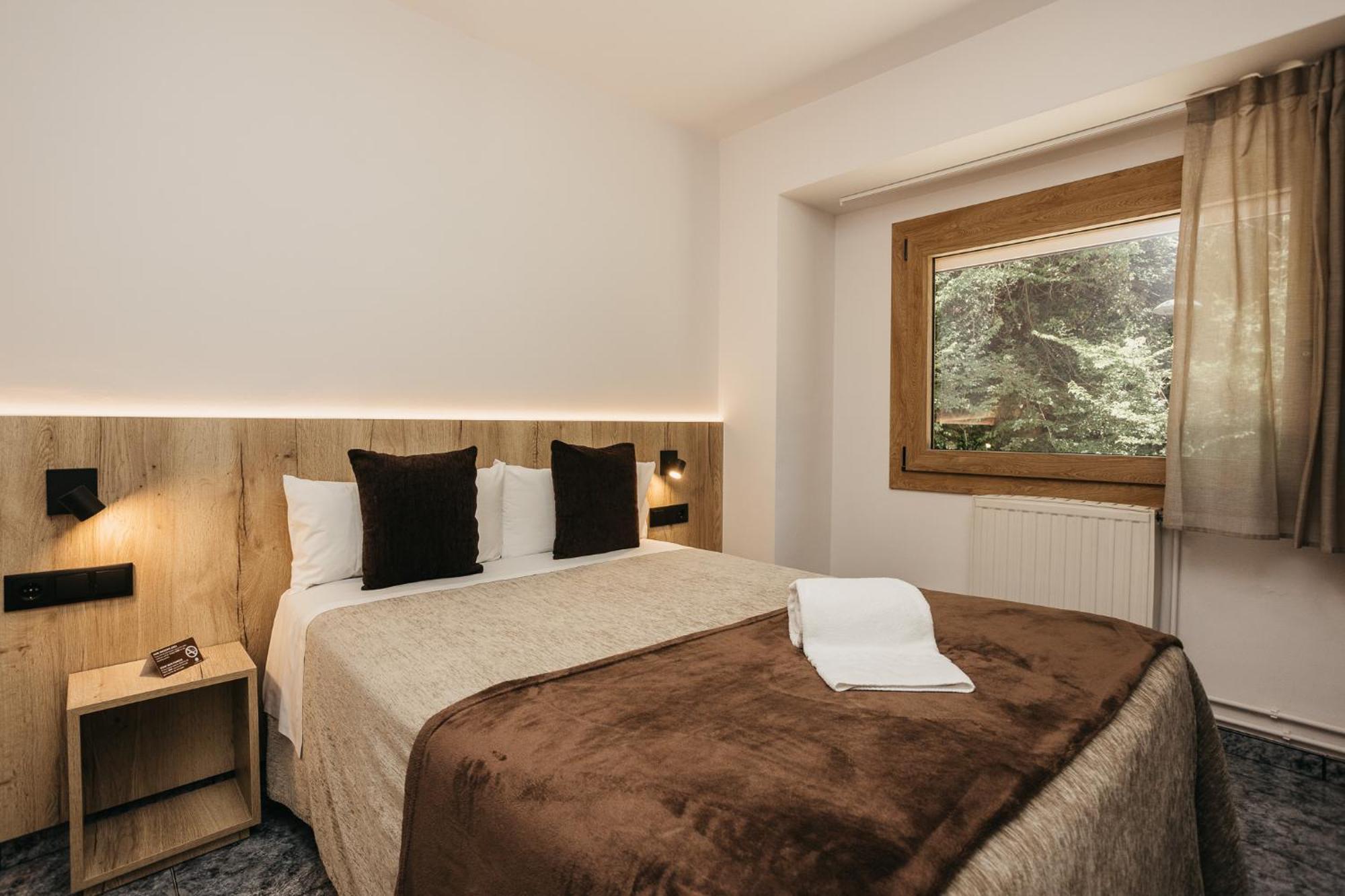 La Trobada Hotel Sport Ripoll Esterno foto