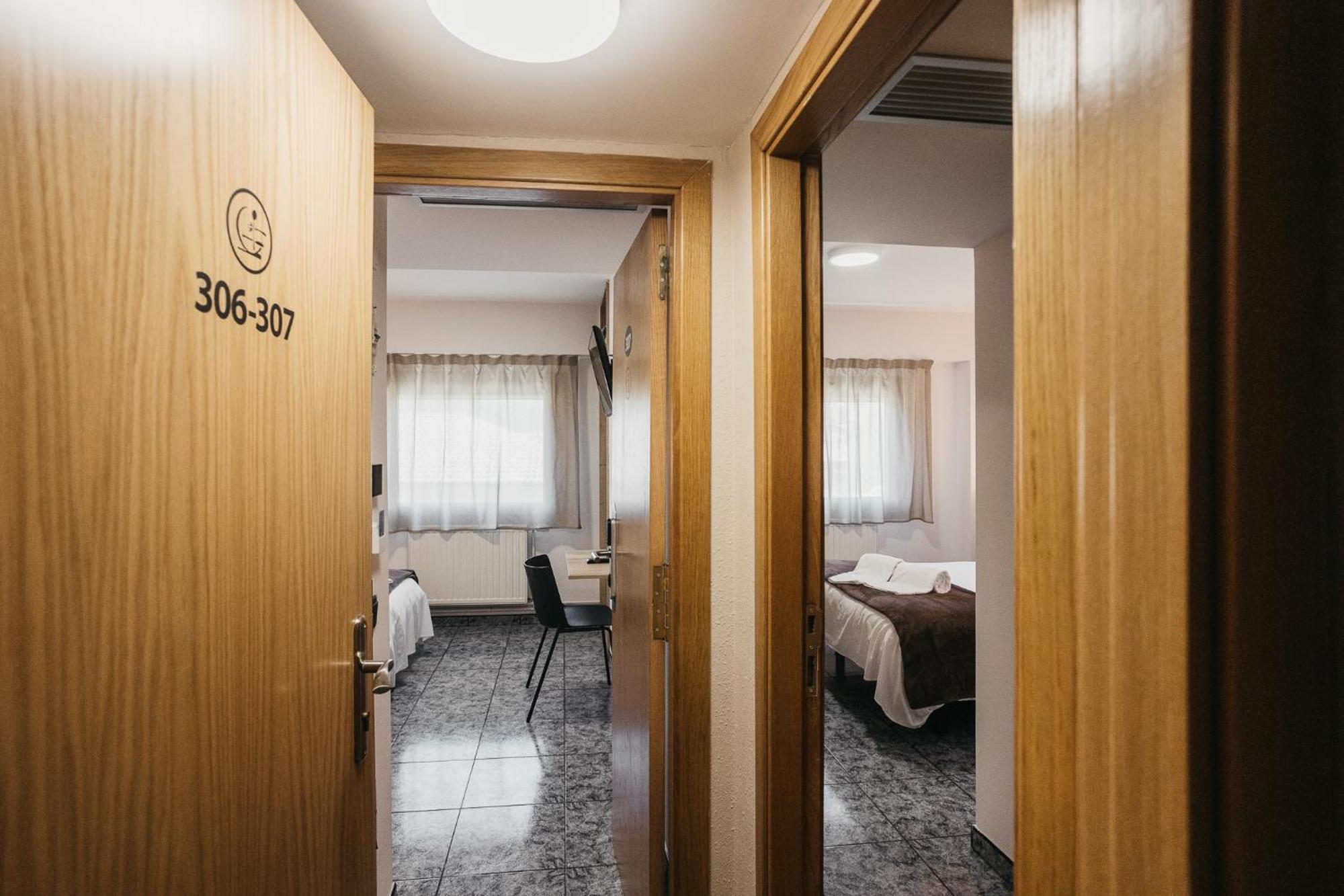La Trobada Hotel Sport Ripoll Esterno foto