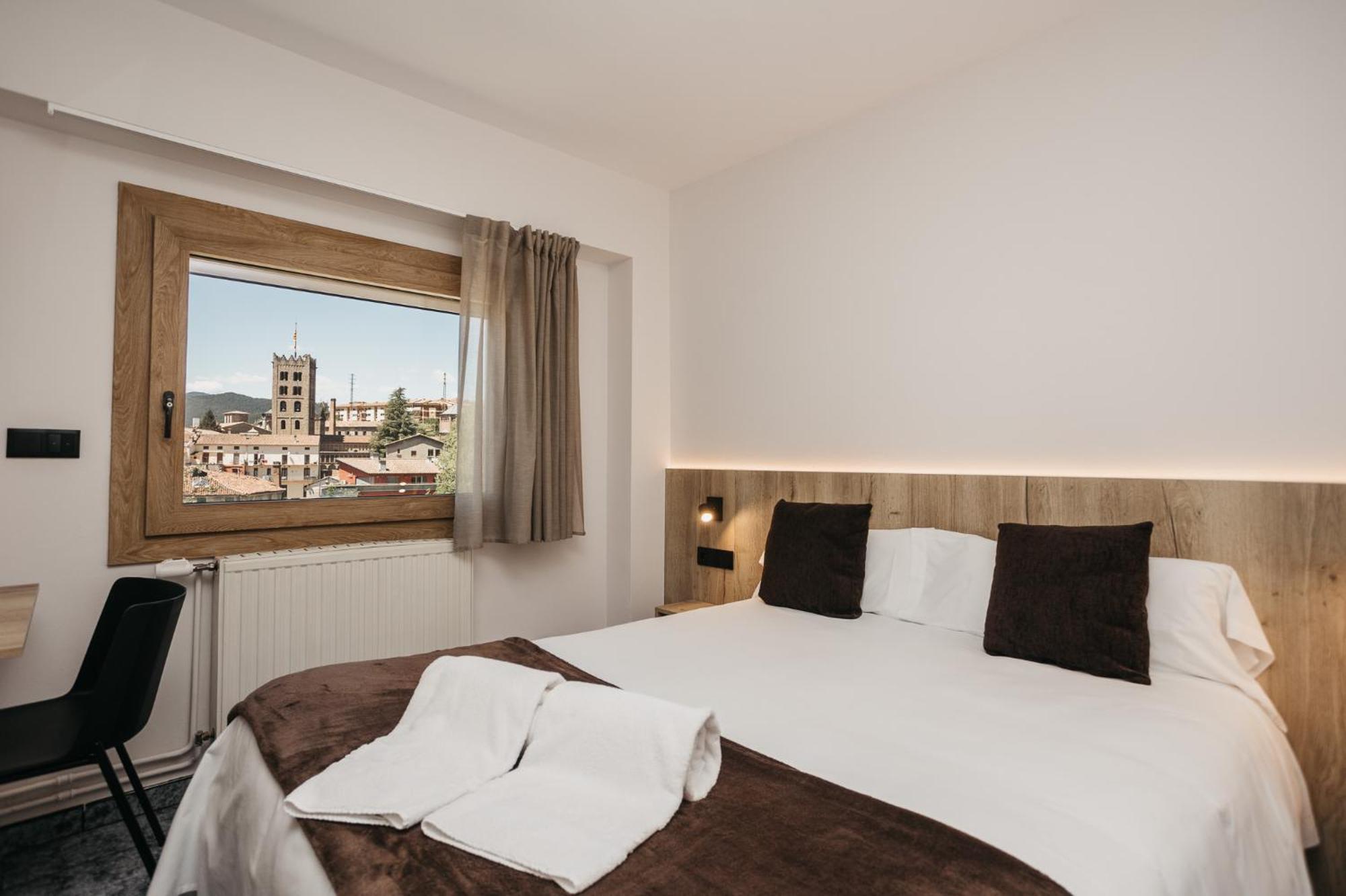 La Trobada Hotel Sport Ripoll Esterno foto